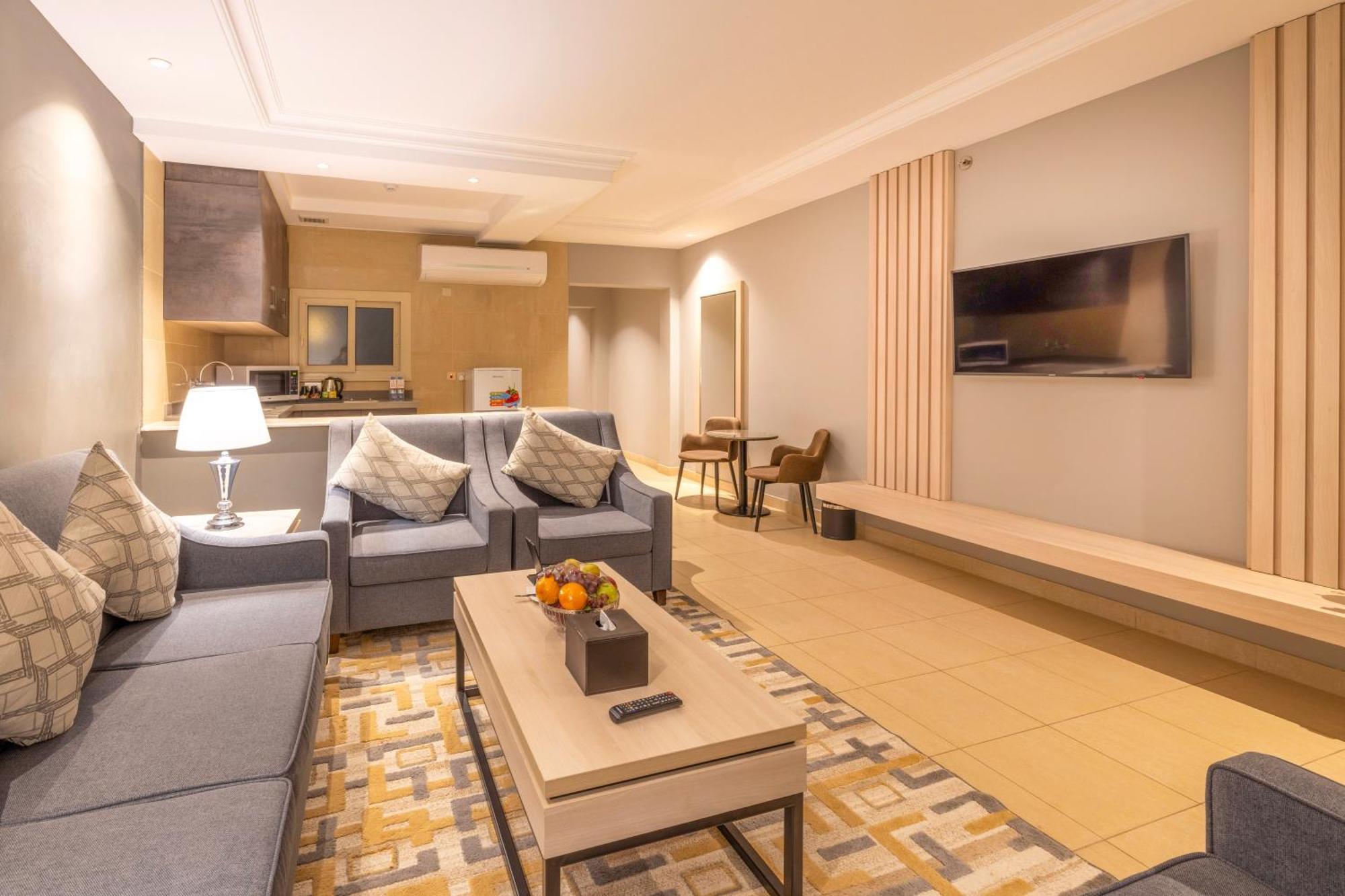 فندق انالة تبوك - Enala Tabuk Hotel Bagian luar foto