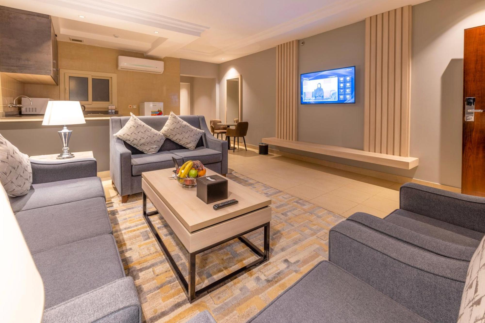 فندق انالة تبوك - Enala Tabuk Hotel Bagian luar foto